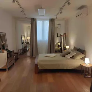 Apartment Interno4home: In Centro Storico Con Posto Auto, Ferrara